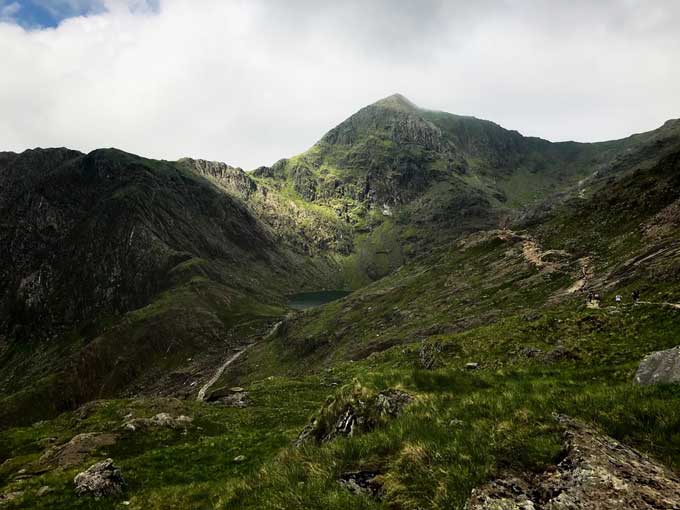The-Pyg-Track-up-Snowdon-in-Wales,-second-highest-mountain-in-the-UK