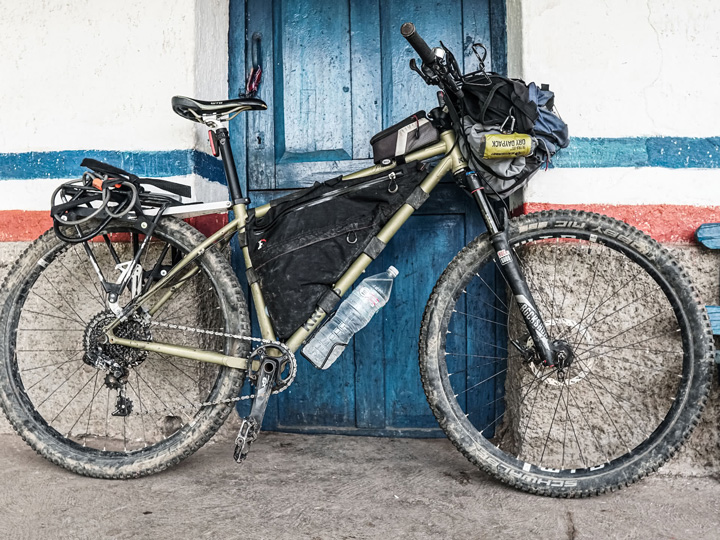 Mountain bike bikepacking frame bag and handlebar bag